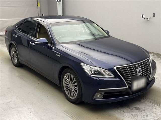 2014 Toyota Crown Hybrid