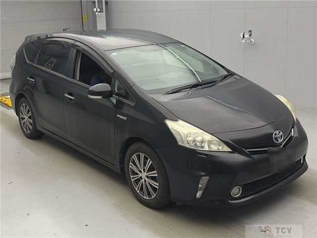 2013 Toyota PRIUS α