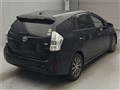 2013 Toyota PRIUS α