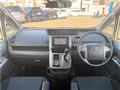 2007 Toyota Noah