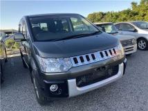 2015 Mitsubishi Delica D5
