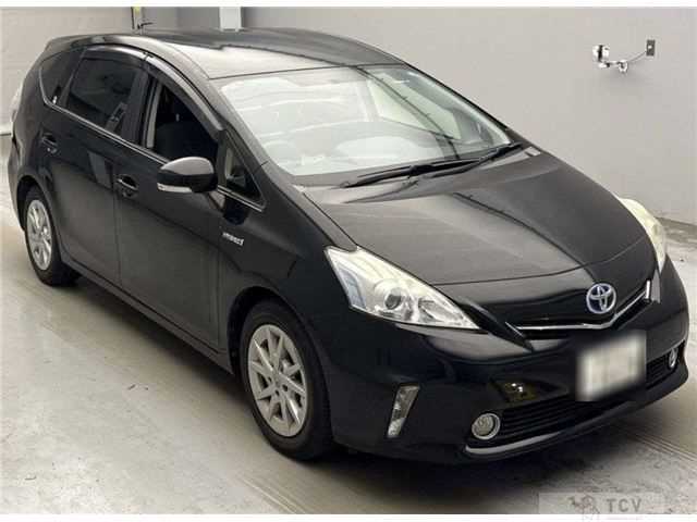 2012 Toyota PRIUS α
