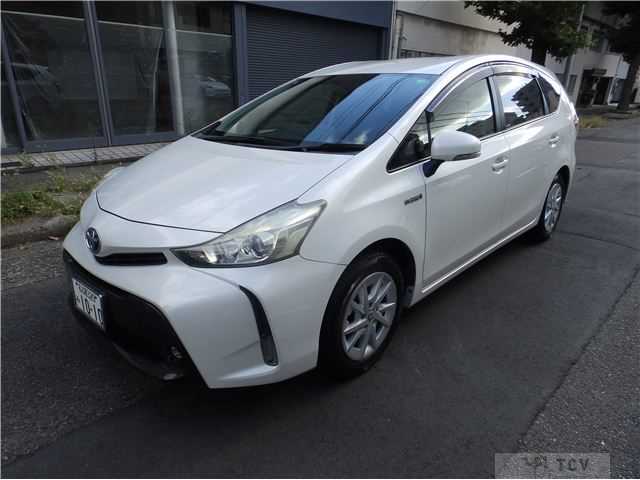 2015 Toyota PRIUS α