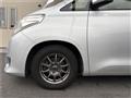 2013 Toyota Alphard G