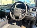 2013 Toyota Crown Hybrid
