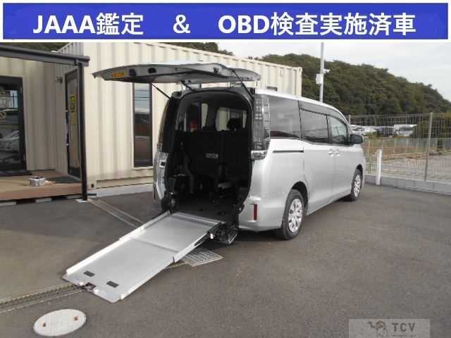 2017 Toyota Voxy