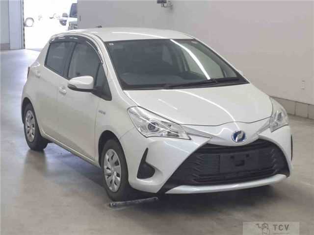 2017 Toyota Vitz