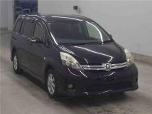 2013 Toyota Isis