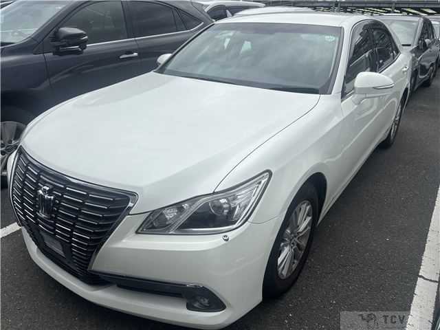 2015 Toyota Crown