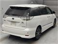 2013 Toyota Estima Hybrid