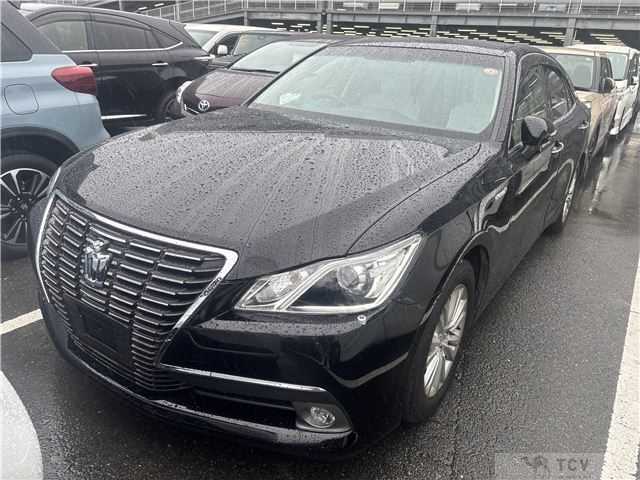 2015 Toyota Crown Hybrid