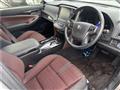 2013 Toyota Crown Hybrid