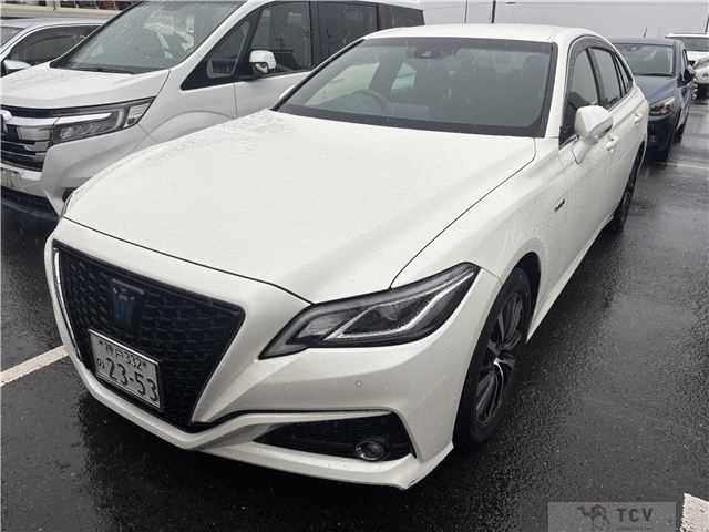 2018 Toyota Crown Hybrid