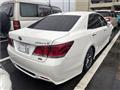 2013 Toyota Crown Hybrid