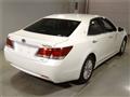 2013 Toyota Crown Hybrid