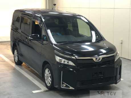 2017 Toyota Voxy