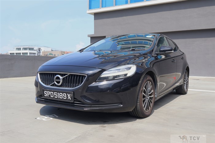 2017 Volvo V40