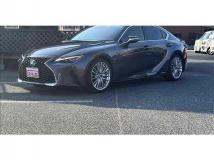 2022 Lexus IS