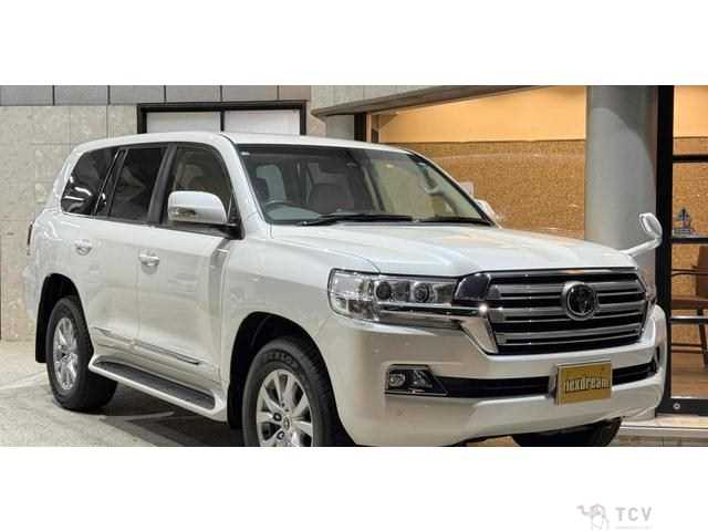 2018 Toyota Land Cruiser