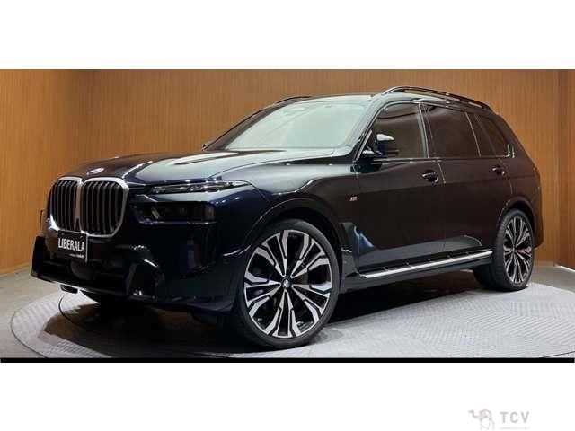 2023 BMW X7