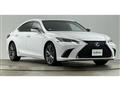 2019 Lexus ES