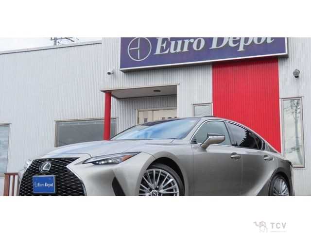 2024 Lexus IS