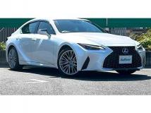 2023 Lexus IS