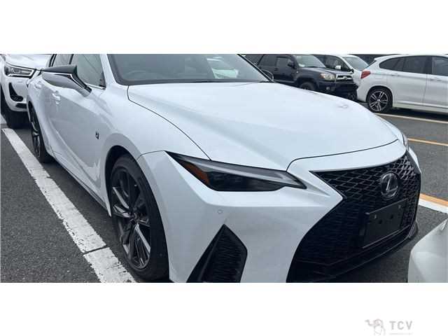 2023 Lexus IS