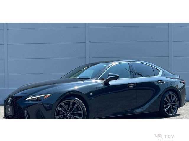 2023 Lexus IS