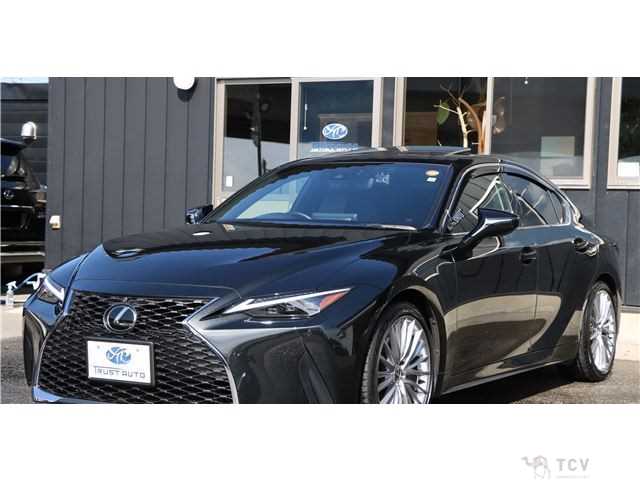 2023 Lexus IS