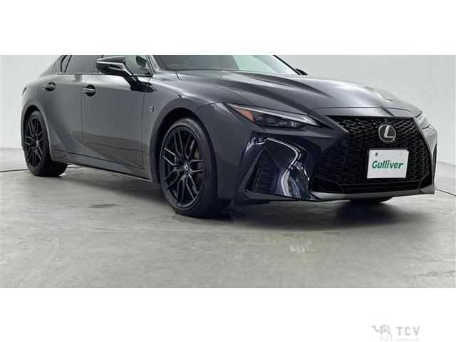 2023 Lexus IS
