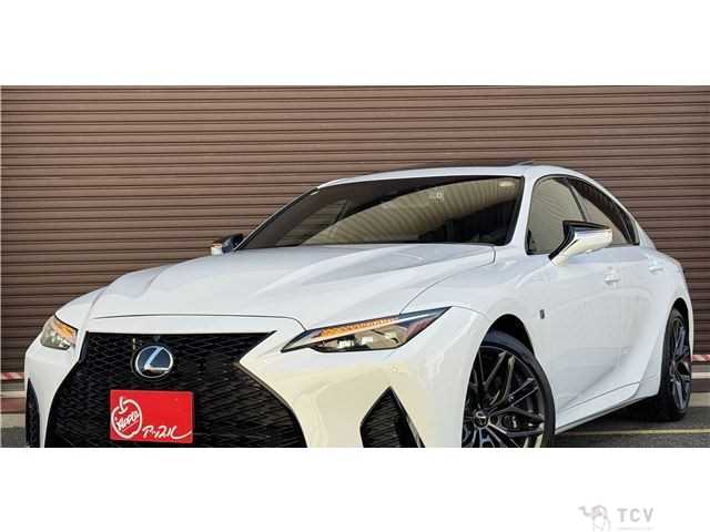 2023 Lexus IS