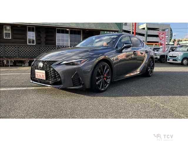 2022 Lexus IS