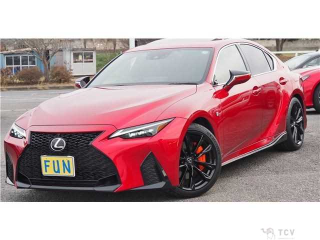 2021 Lexus IS