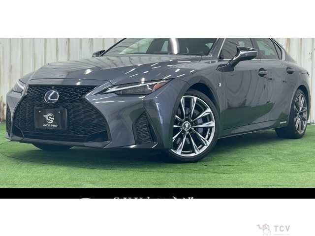 2021 Lexus IS
