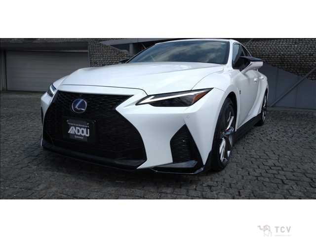 2021 Lexus IS