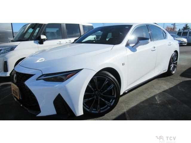 2021 Lexus IS