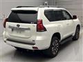 2022 Toyota Land Cruiser Prado