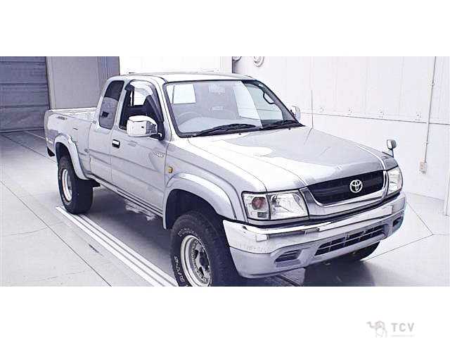 2004 Toyota Hilux