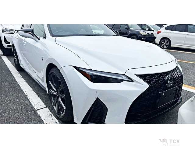2023 Lexus IS