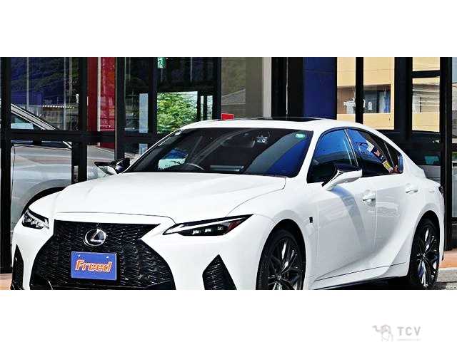 2023 Lexus IS