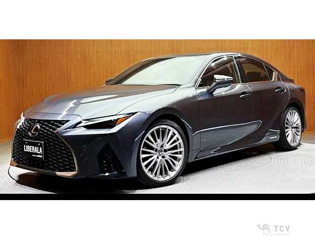2022 Lexus IS