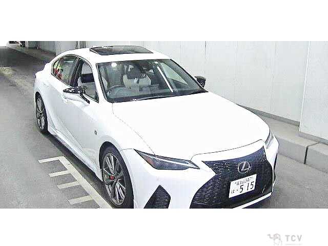 2021 Lexus IS