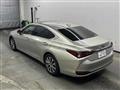 2019 Lexus ES