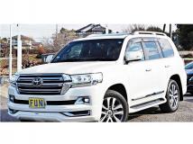 2018 Toyota Land Cruiser