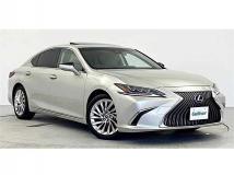 2019 Lexus ES