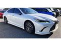 2019 Lexus ES