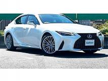 2023 Lexus IS