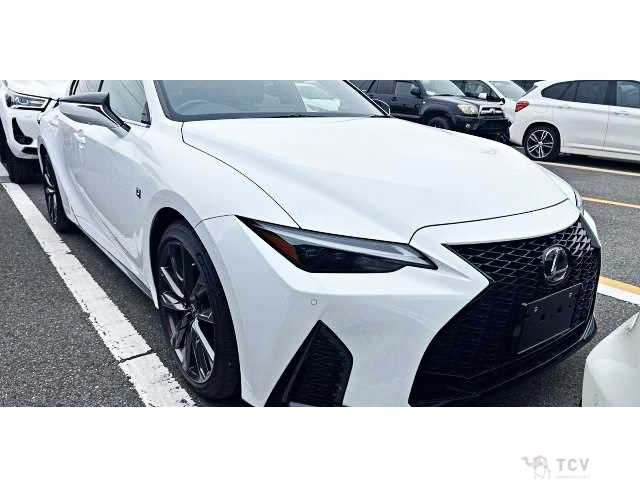 2023 Lexus IS