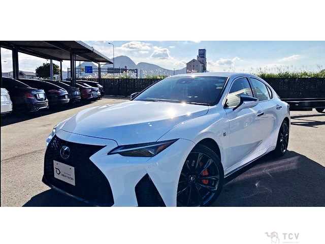 2023 Lexus IS